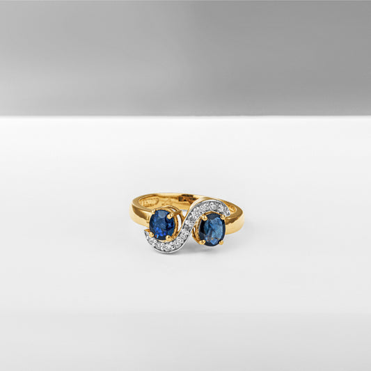 Natural Burmese Sapphire and Diamond 18K Yellow Gold Harmony Ring